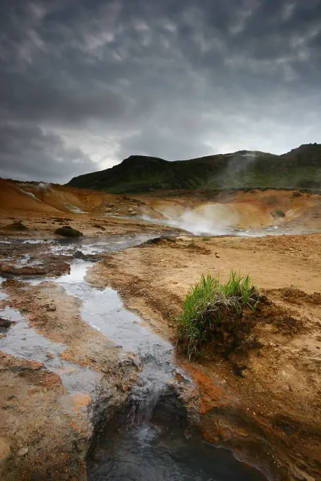 Framed Print : Krysuvik. Vulkanisch actief gebied bij Krysuvik; Geothermal area at Krysuvik