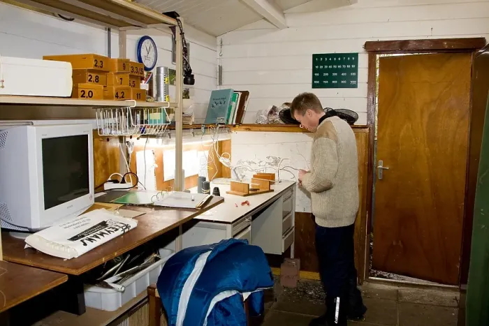 Framed Print : Ringbaan, Ringing Station