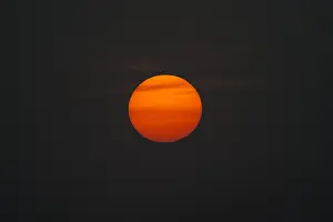 Images Dated 23rd September 2007: Close up of sun