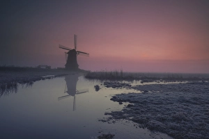 Hempensermeerpolder Prints: Dutch windmill