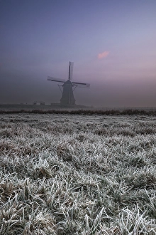 Hempensermeerpolder Prints: Dutch windmill