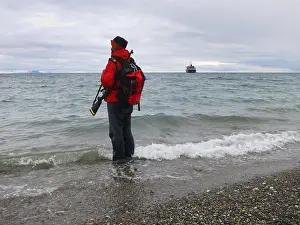 Images Dated 24th June 2014: Expeditie staff, Spitsbergen