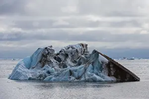 Norway Prints: Ice floes in the Erik Eriksenstretet