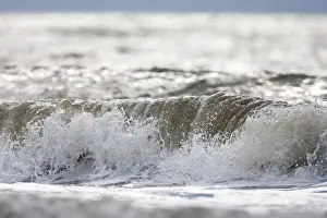 Images Dated 2nd September 2006: Waves in close up